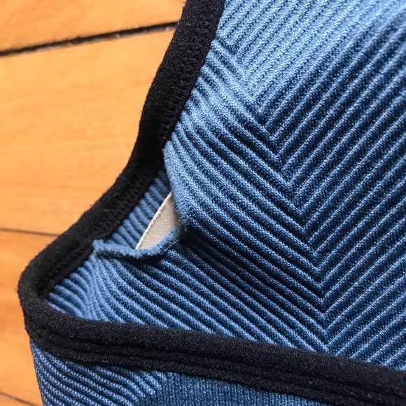 NEW BALANCE ATHLETIC SPORT BRA - Picture 5 of 6